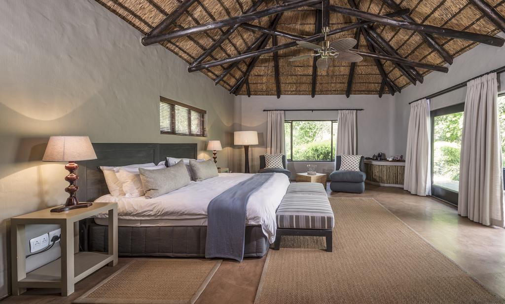 Kariega Game Reserve River Lodge Kenton on Sea Bilik gambar